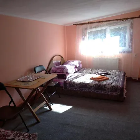 Cheres Ξενοδοχείο Yablunytsya